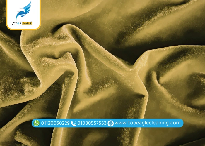 ما هو قماش القطيفة ولماذا يحتاج عناية خاصة